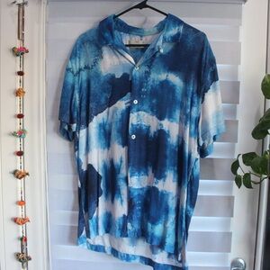 Watercolor Print Button Up